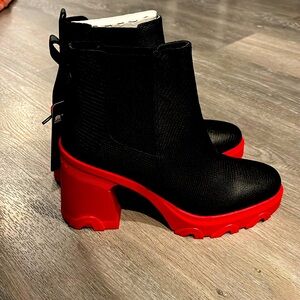 Sorel multi color boots